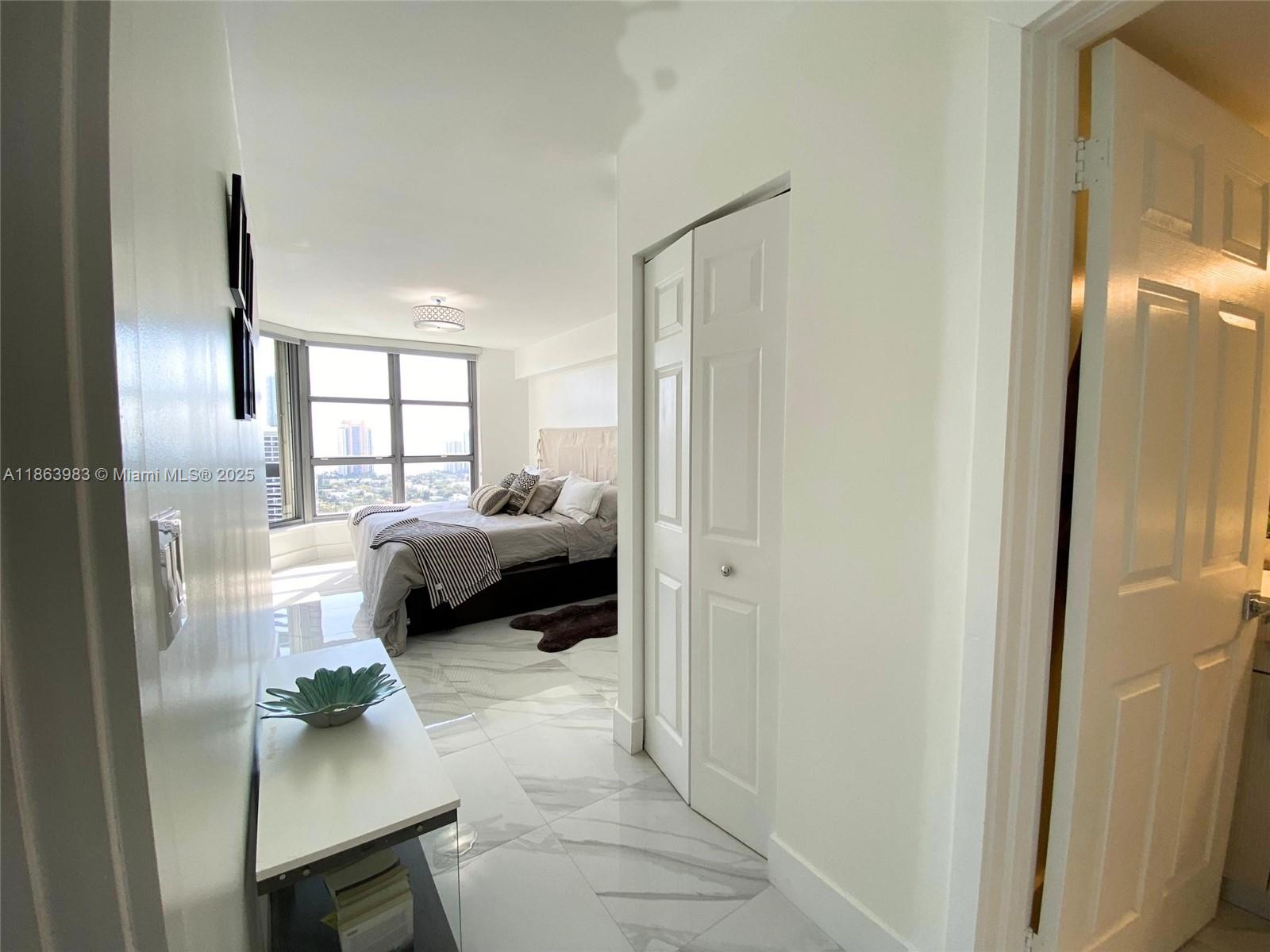 3530 Mystic Pointe Dr #3014, Aventura FL 33180
