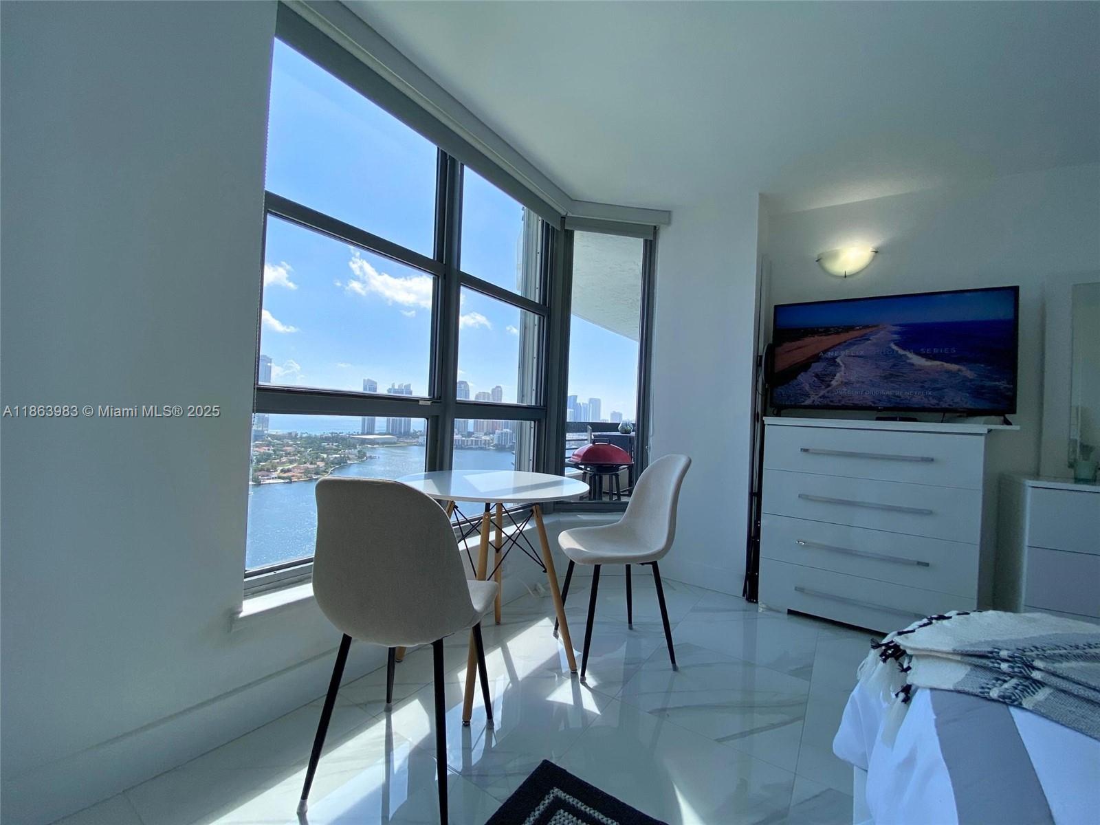 3530 Mystic Pointe Dr #3014, Aventura FL 33180