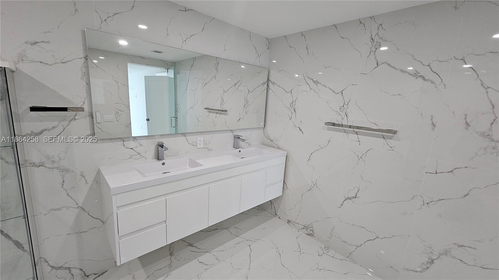 1861 NW North River Dr #11, Miami FL 33125