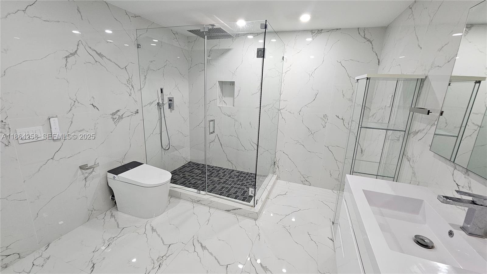 1861 NW North River Dr #11, Miami FL 33125