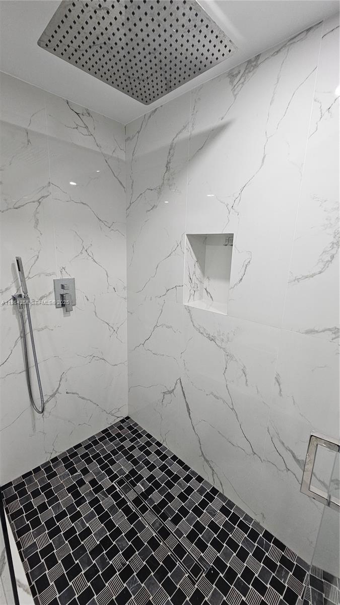 1861 NW North River Dr #11, Miami FL 33125