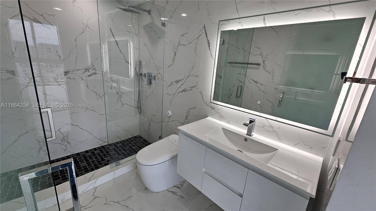 1861 NW North River Dr #11, Miami FL 33125