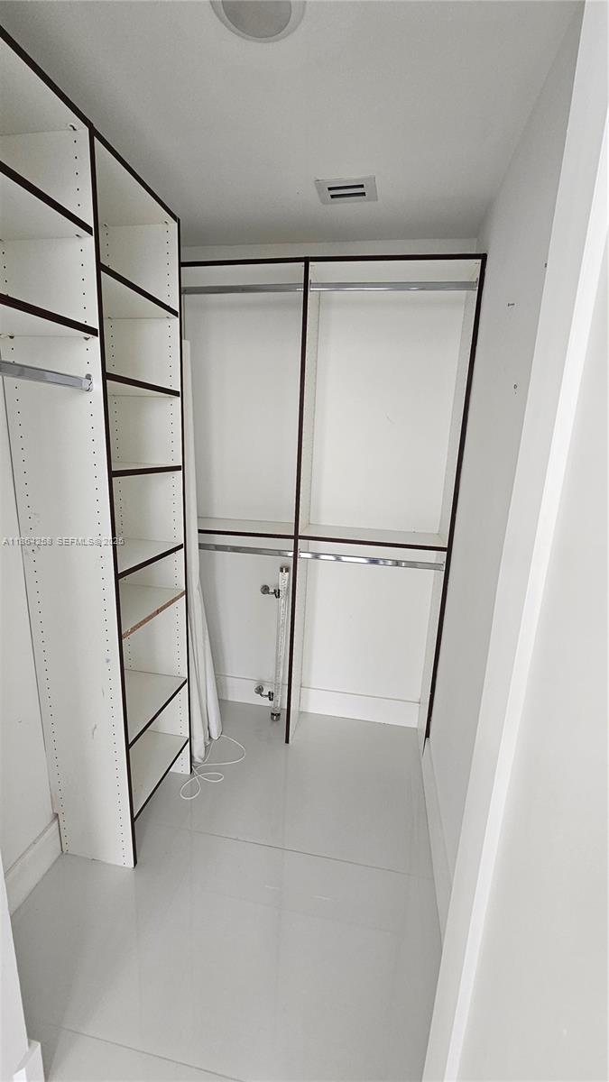 1861 NW North River Dr #11, Miami FL 33125