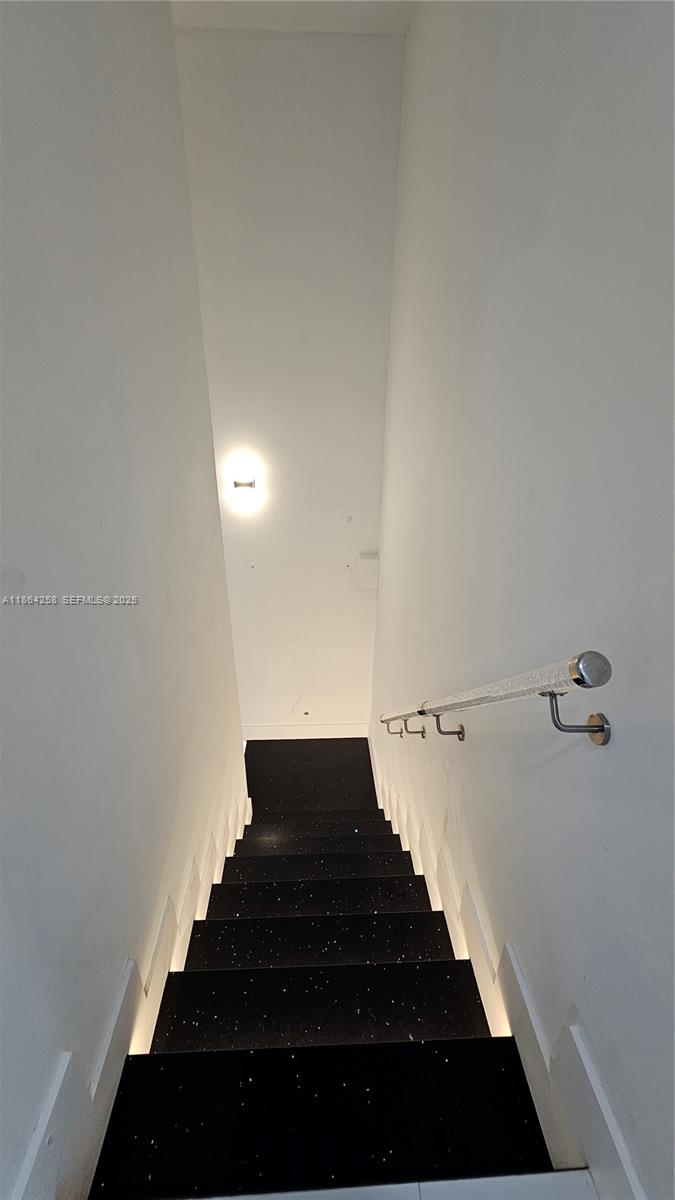 1861 NW North River Dr #11, Miami FL 33125