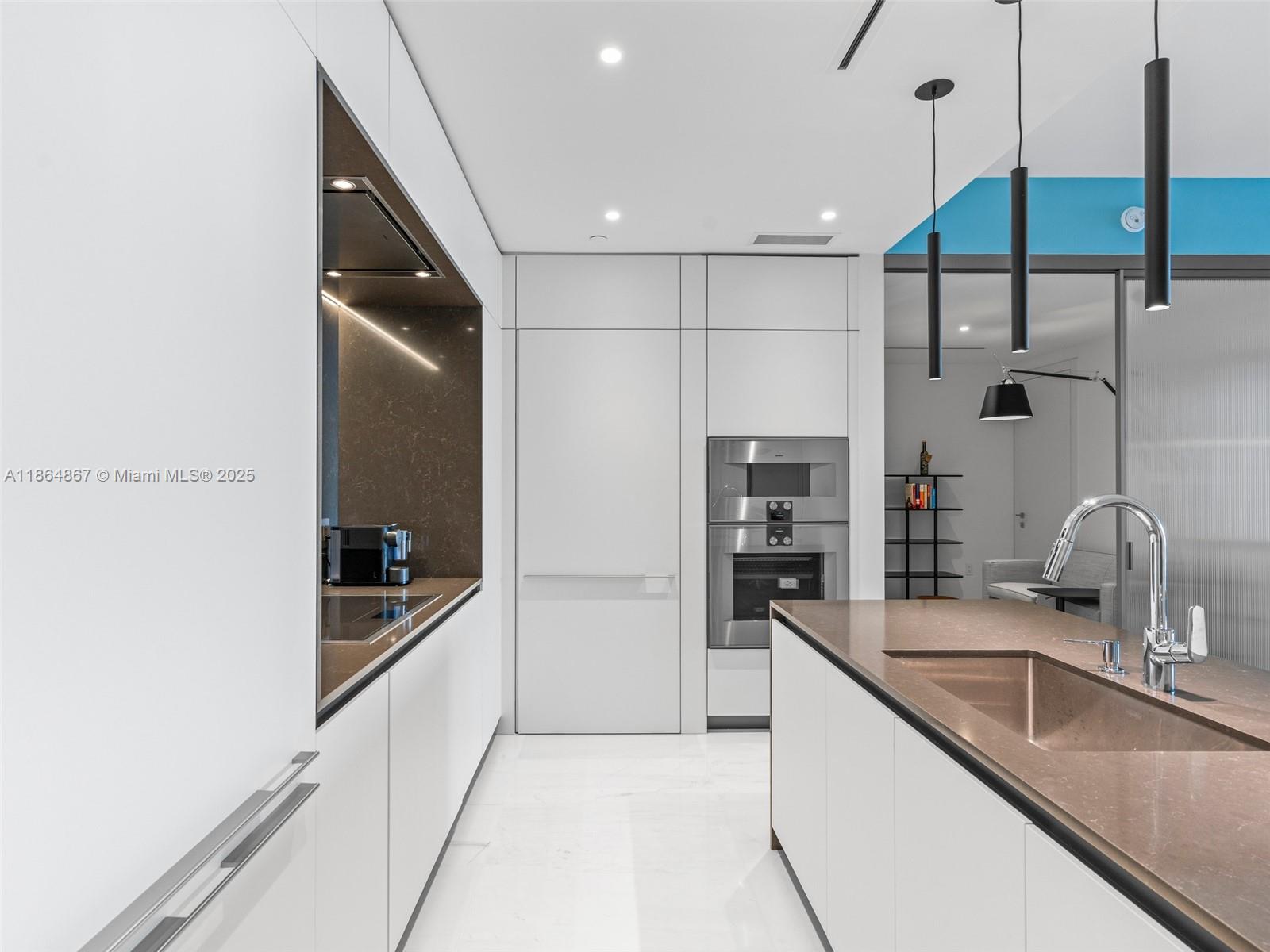 300 Biscayne Blvd Way #2505, Miami FL 33131