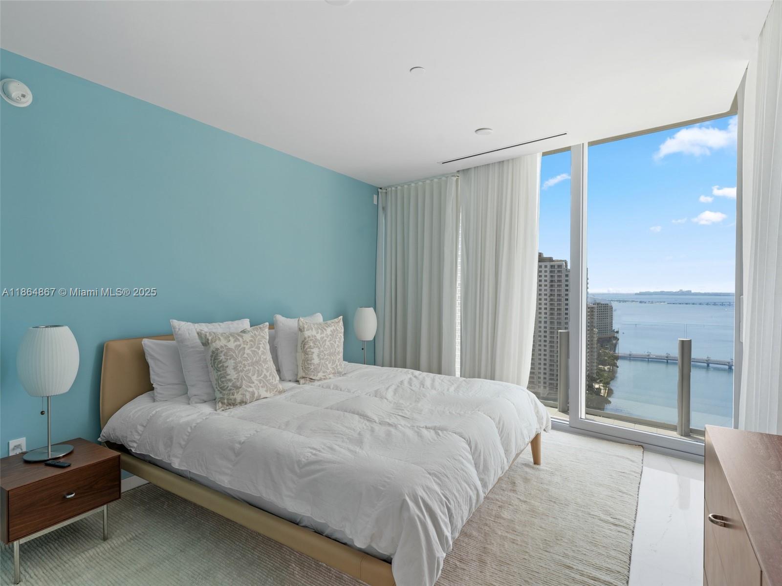300 Biscayne Blvd Way #2505, Miami FL 33131