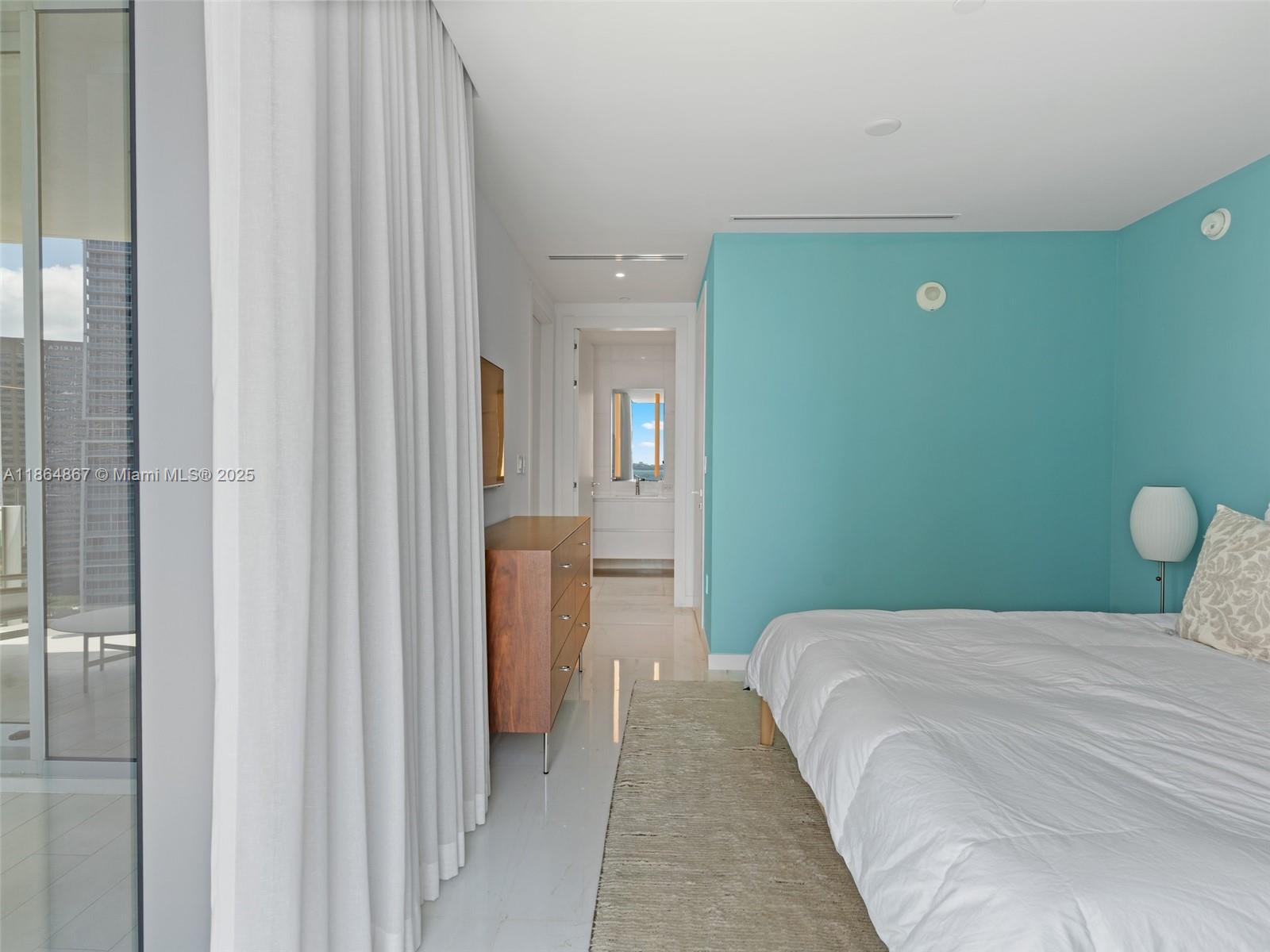 300 Biscayne Blvd Way #2505, Miami FL 33131