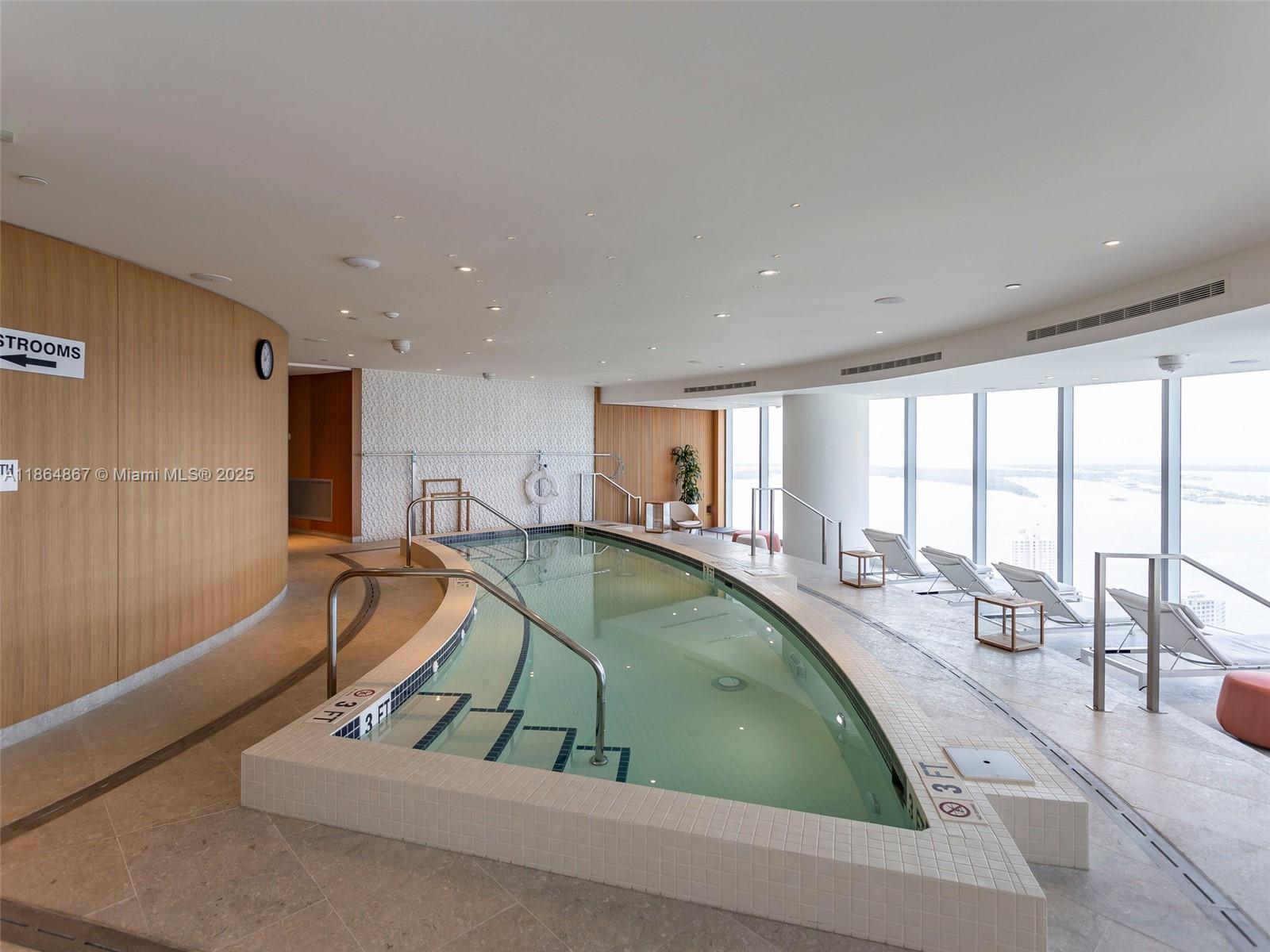 300 Biscayne Blvd Way #2505, Miami FL 33131