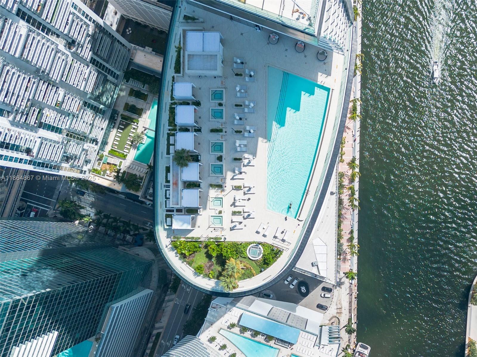 300 Biscayne Blvd Way #2505, Miami FL 33131