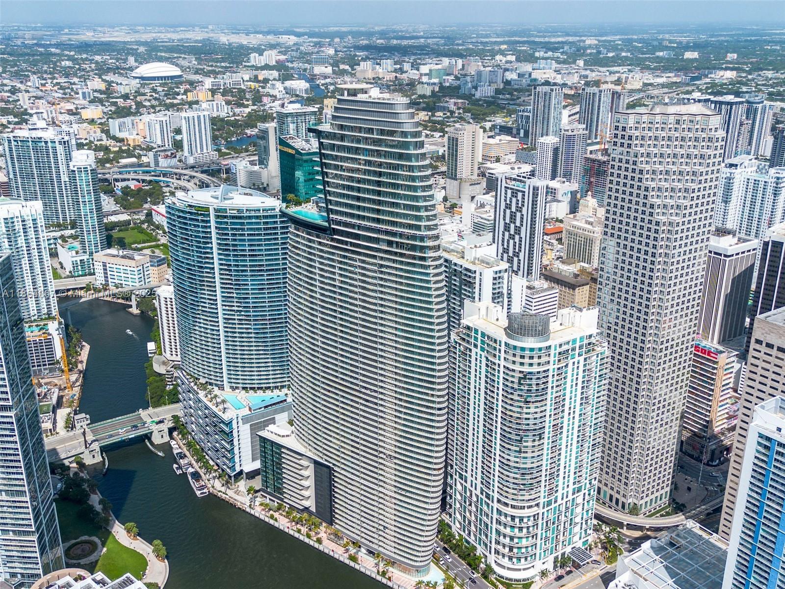300 Biscayne Blvd Way #2505, Miami FL 33131