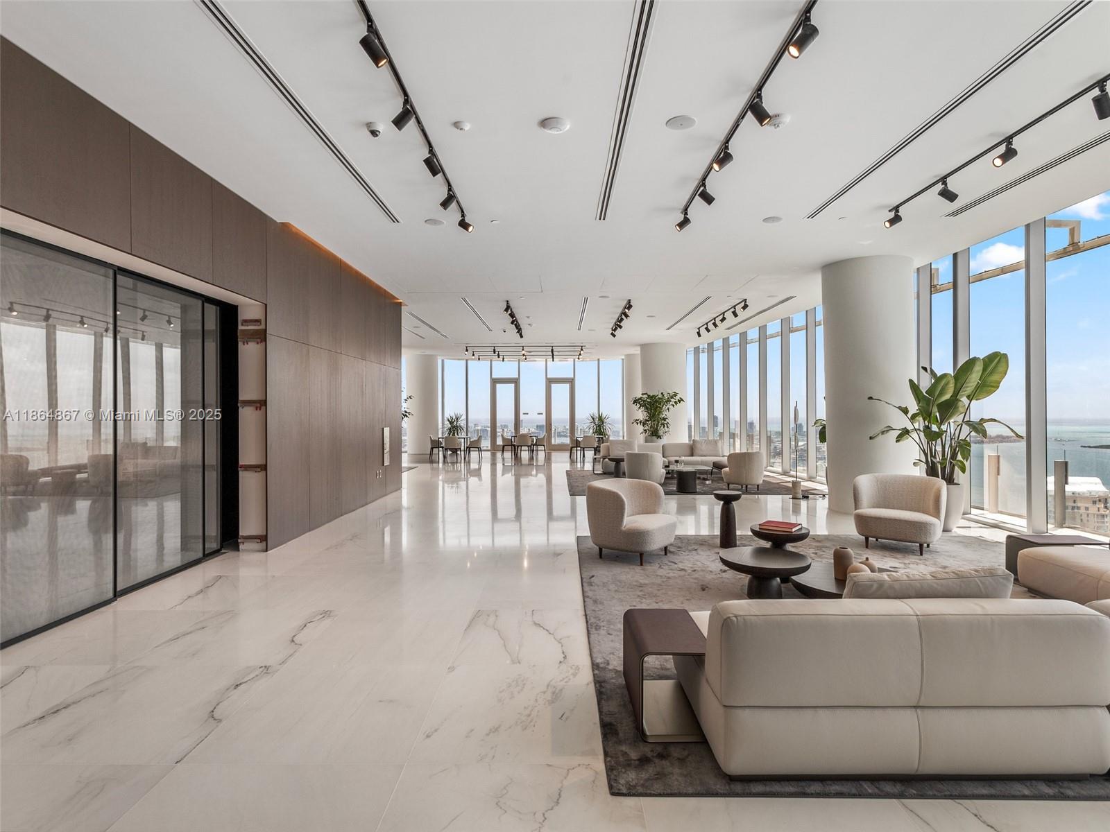 300 Biscayne Blvd Way #2505, Miami FL 33131