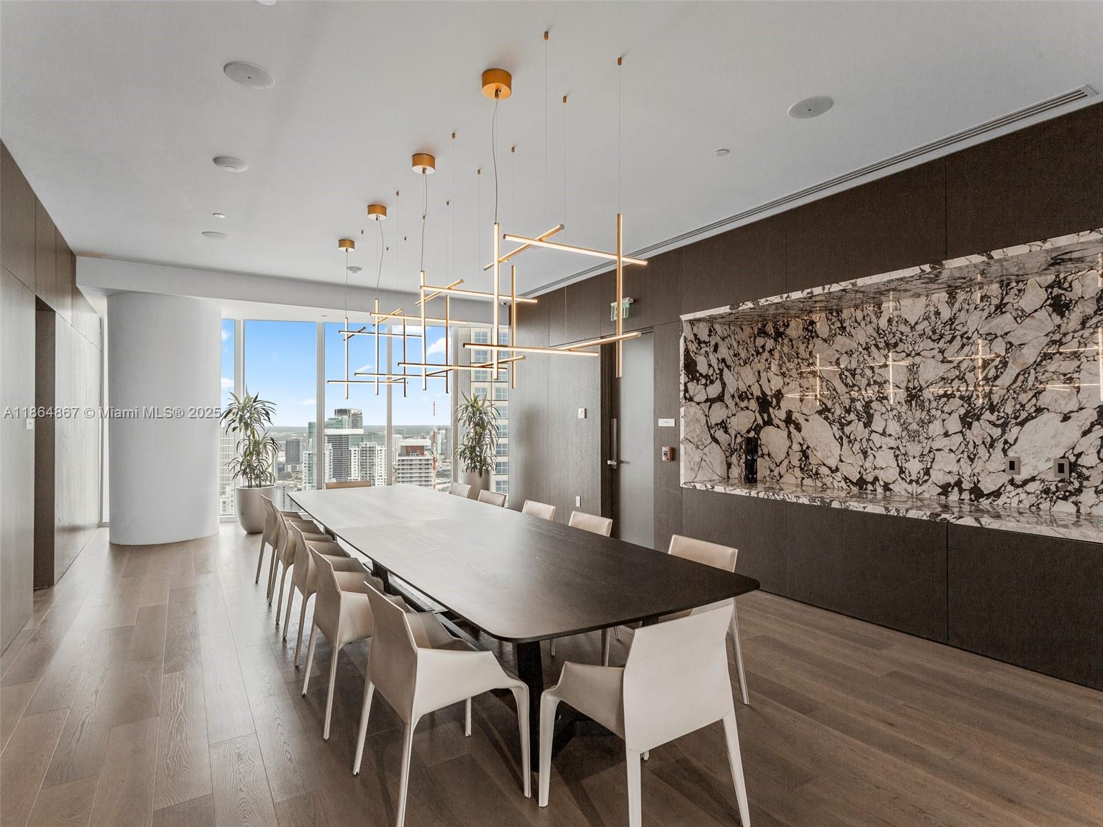 300 Biscayne Blvd Way #2505, Miami FL 33131