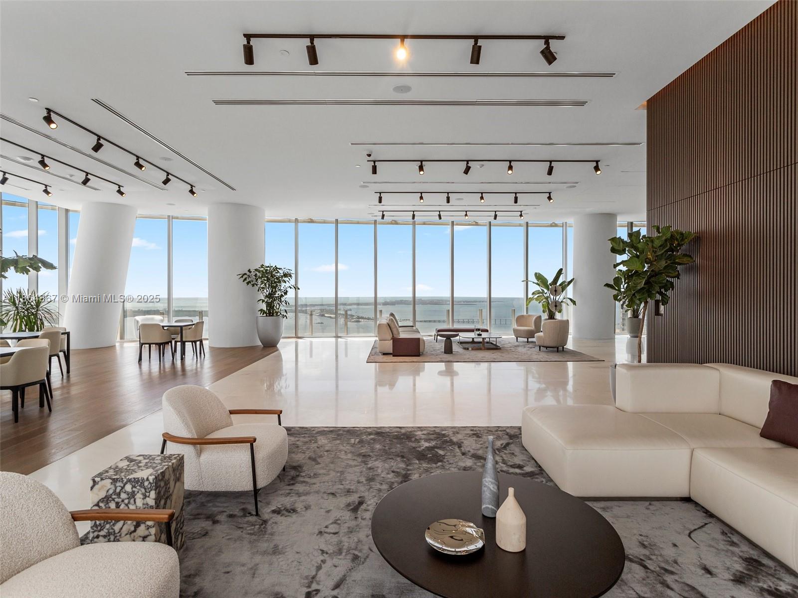 300 Biscayne Blvd Way #2505, Miami FL 33131
