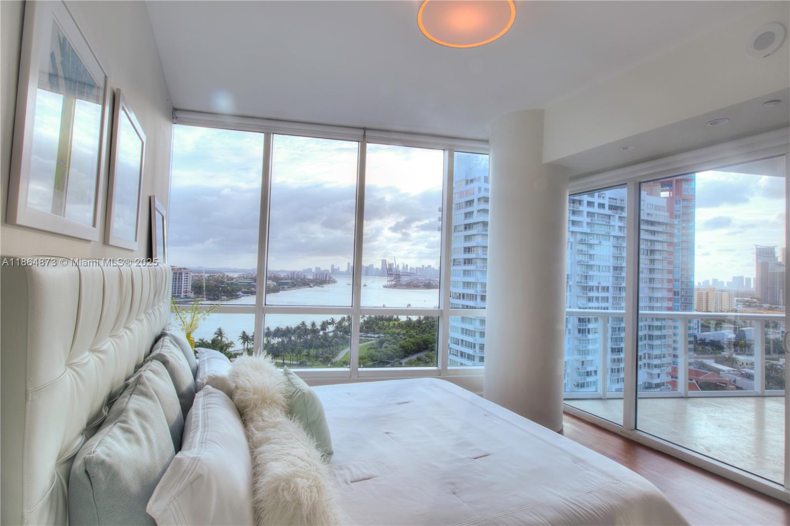 100 S Pointe Dr #1501, Miami Beach FL 33139