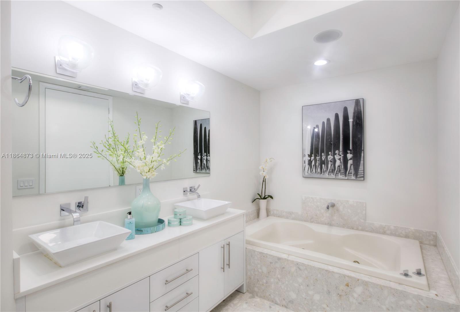 100 S Pointe Dr #1501, Miami Beach FL 33139
