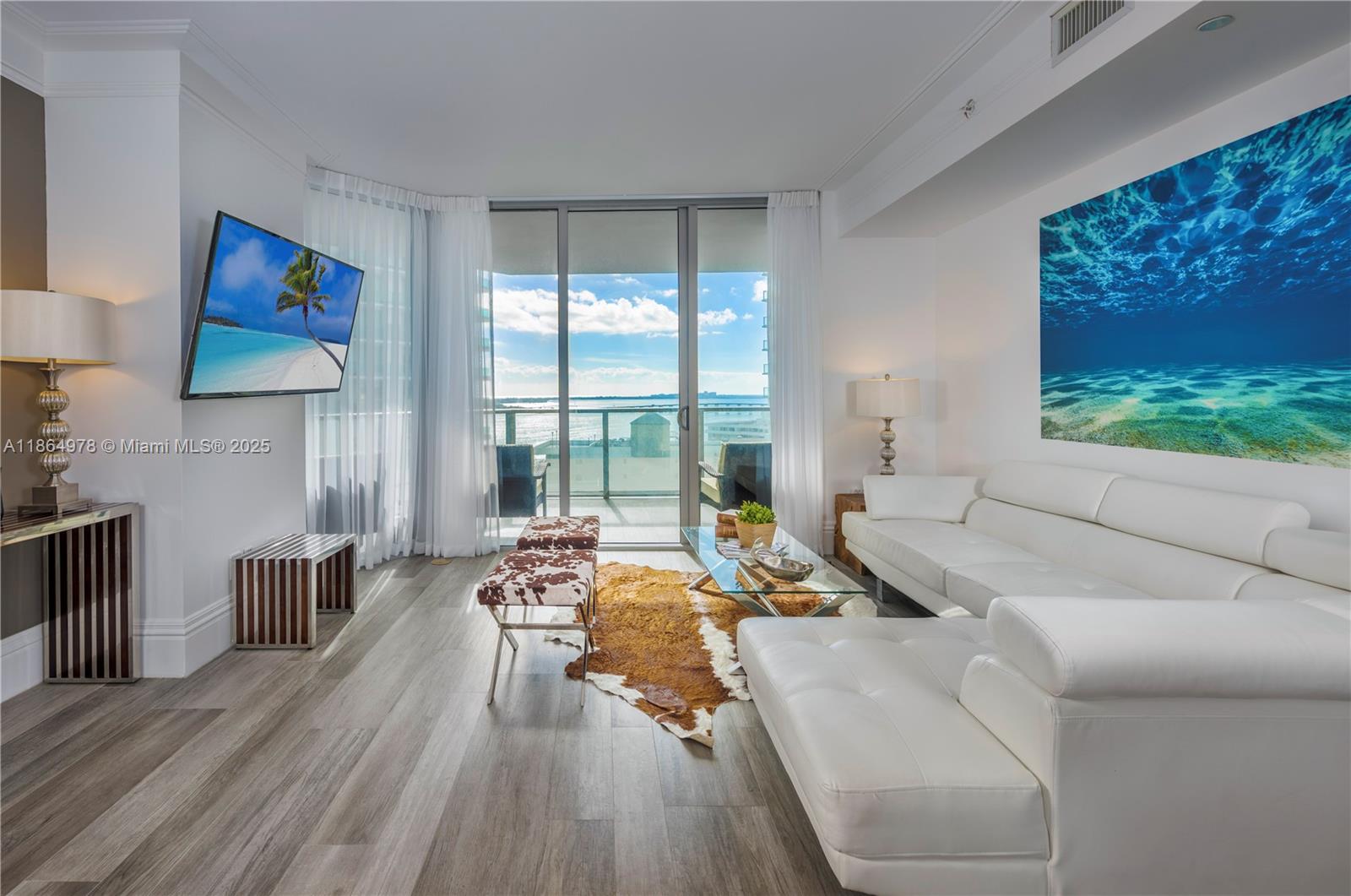 1300 Brickell Bay Dr #1909, Miami FL 33131