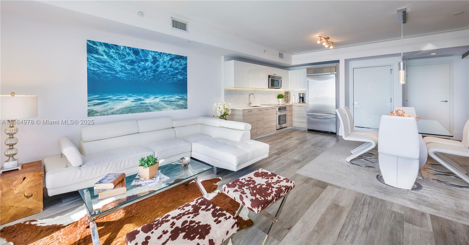 1300 Brickell Bay Dr #1909, Miami FL 33131