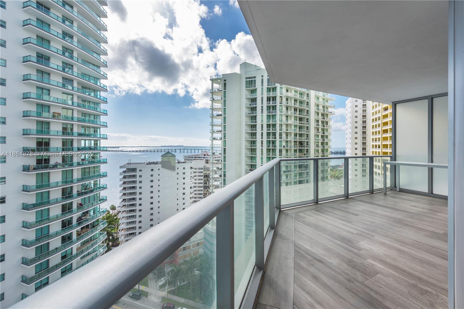 1300 Brickell Bay Dr #1909, Miami FL 33131