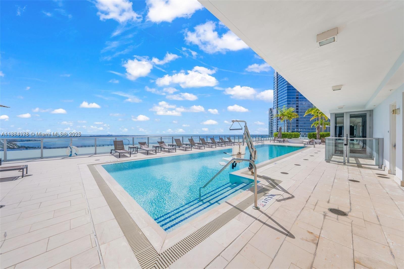 1300 Brickell Bay Dr #1909, Miami FL 33131