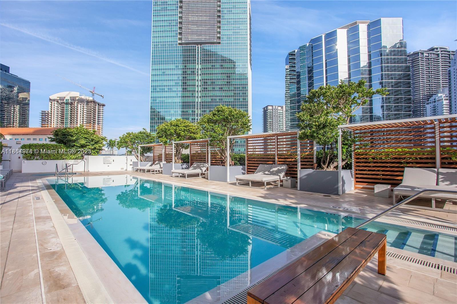 1300 Brickell Bay Dr #1909, Miami FL 33131