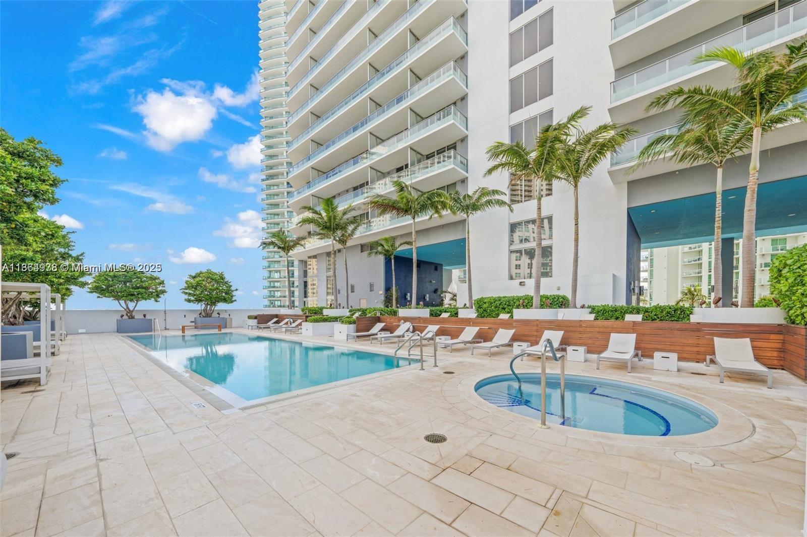 1300 Brickell Bay Dr #1909, Miami FL 33131
