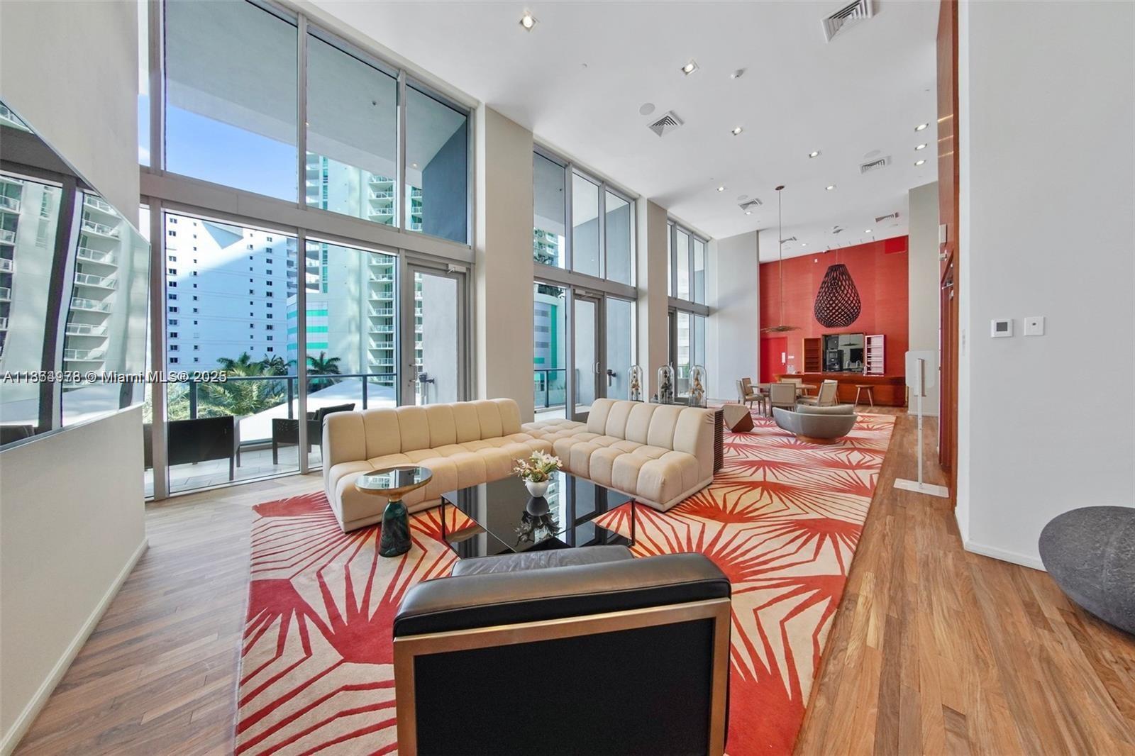 1300 Brickell Bay Dr #1909, Miami FL 33131