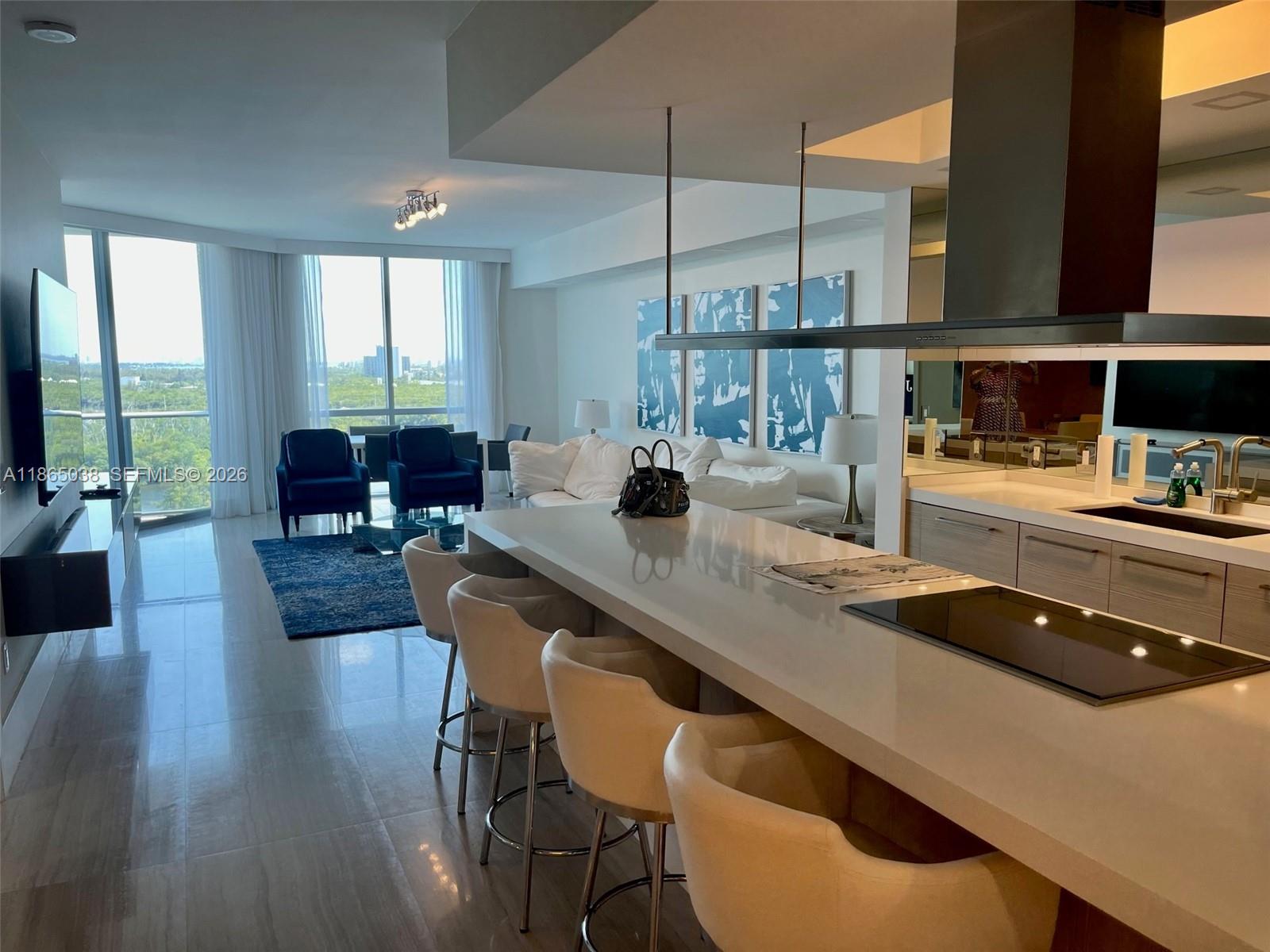17111 Biscayne Blvd #1806, North Miami Beach FL 33160