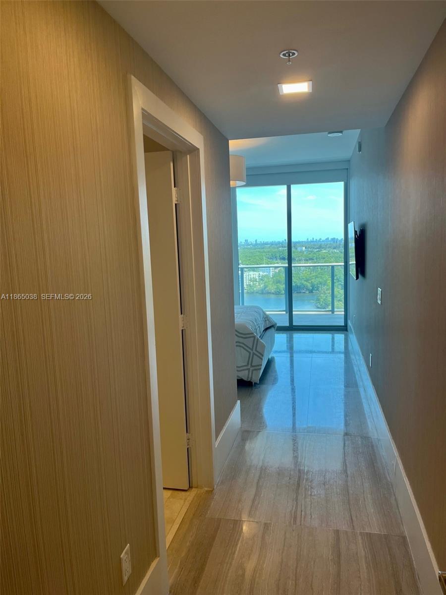 17111 Biscayne Blvd #1806, North Miami Beach FL 33160