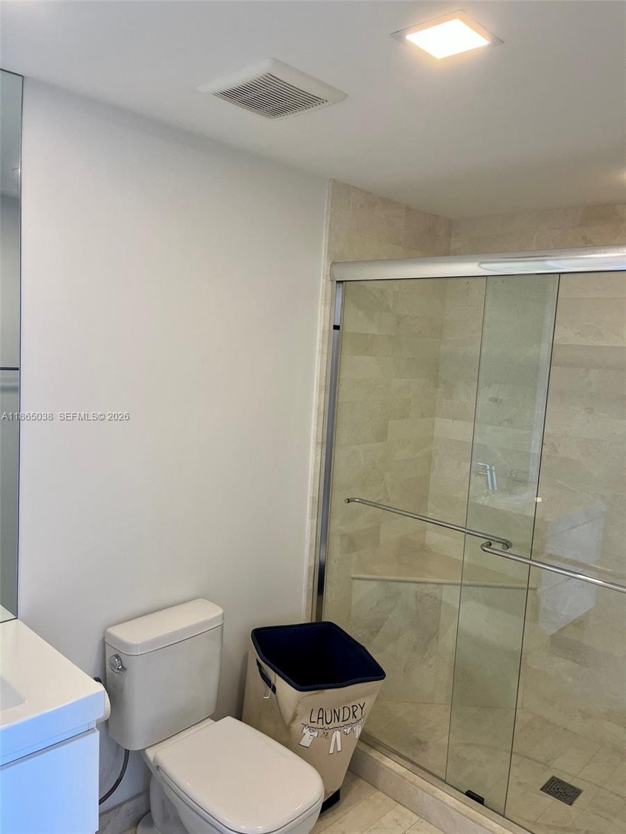 17111 Biscayne Blvd #1806, North Miami Beach FL 33160
