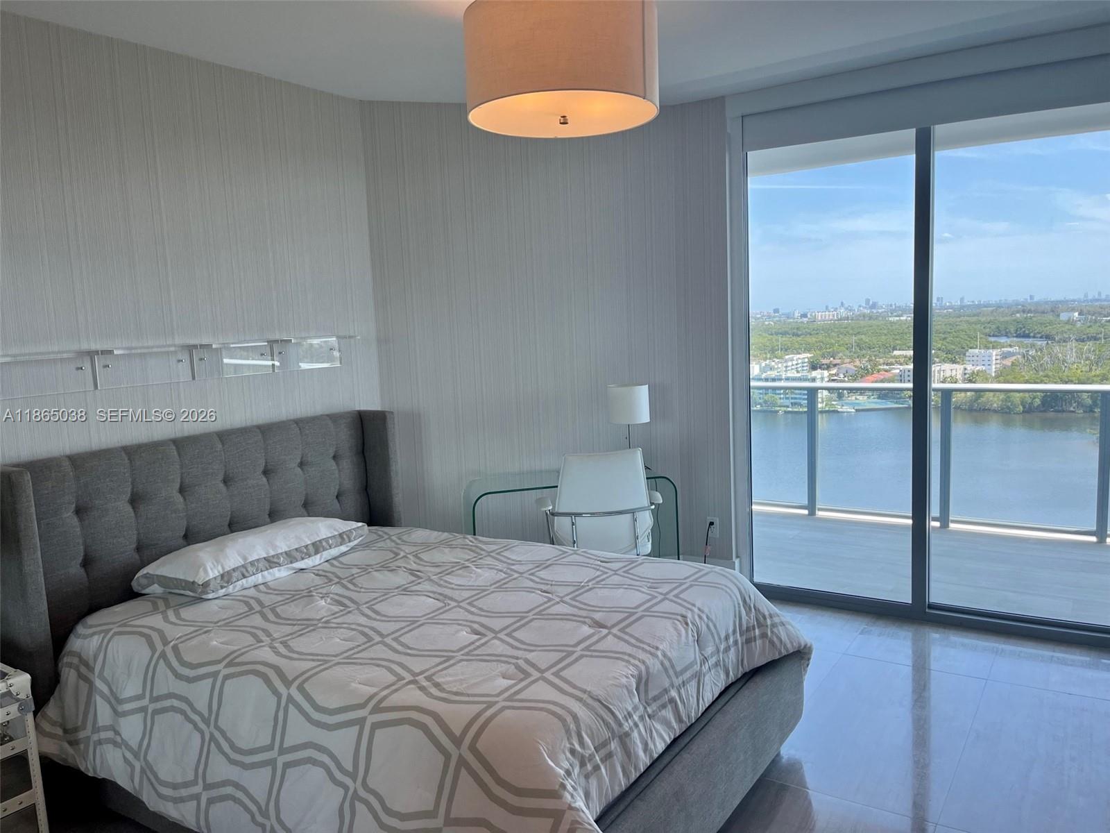 17111 Biscayne Blvd #1806, North Miami Beach FL 33160