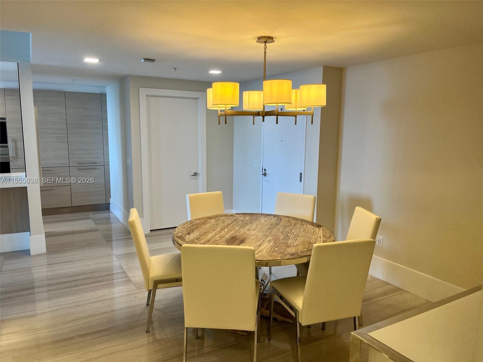 17111 Biscayne Blvd #1806, North Miami Beach FL 33160