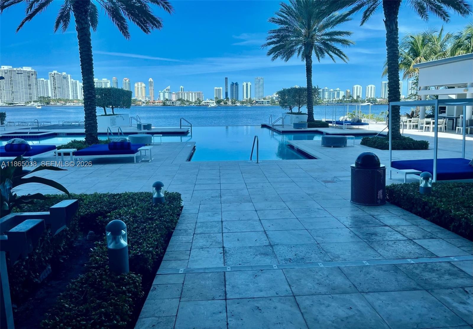 17111 Biscayne Blvd #1806, North Miami Beach FL 33160