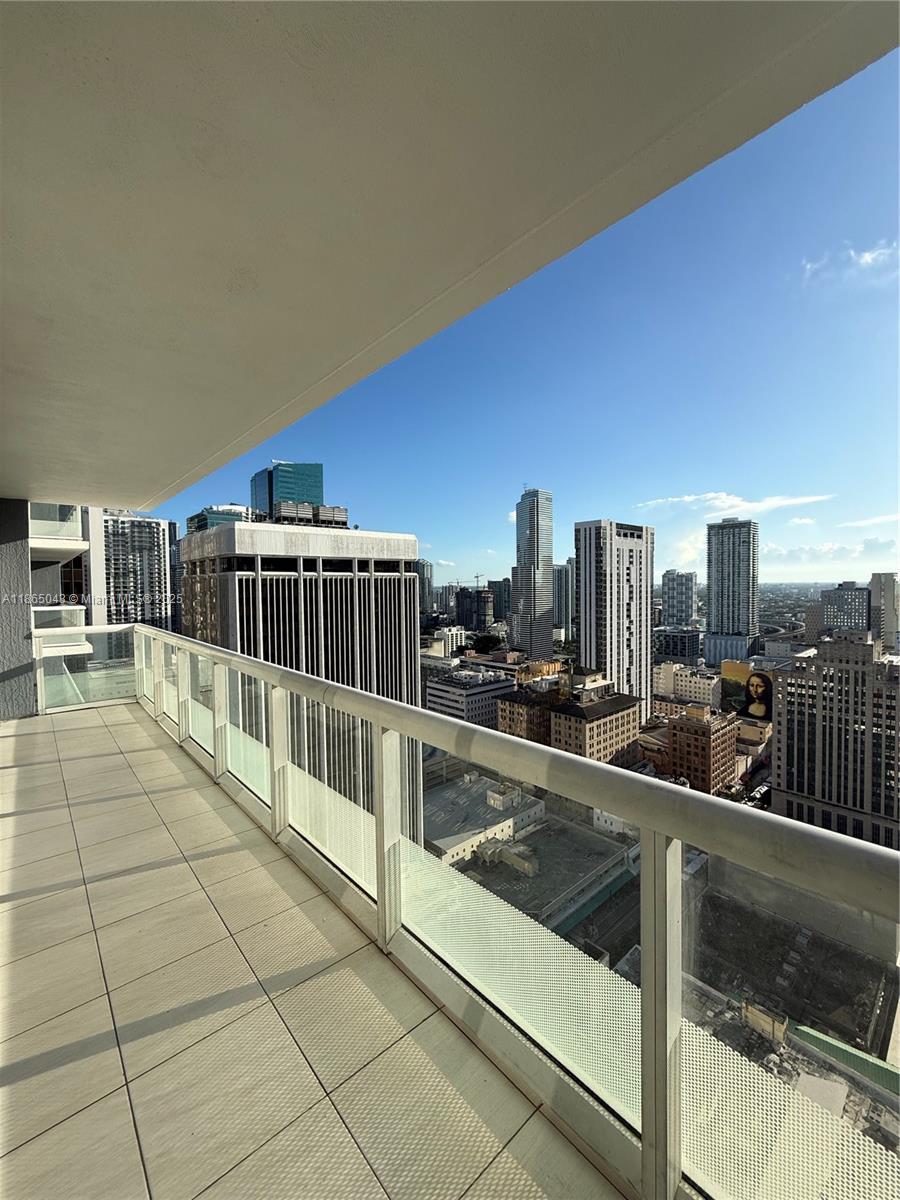 50 Biscayne Blvd #3405, Miami FL 33132