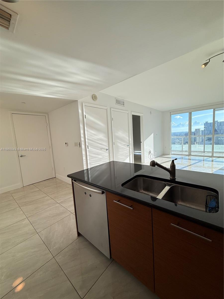50 Biscayne Blvd #3405, Miami FL 33132