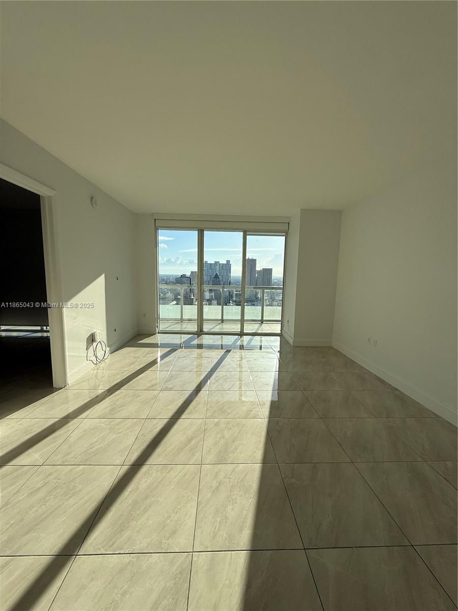 50 Biscayne Blvd #3405, Miami FL 33132