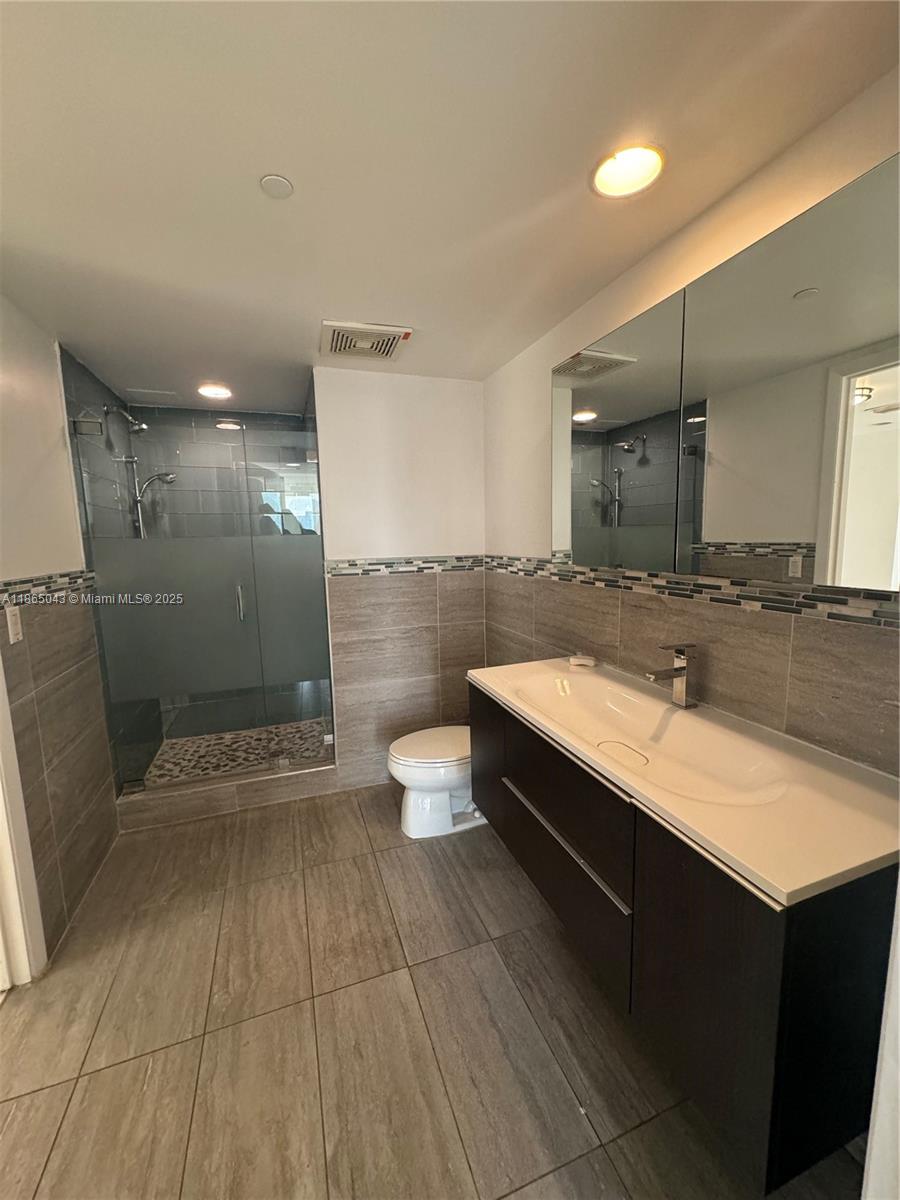 50 Biscayne Blvd #3405, Miami FL 33132
