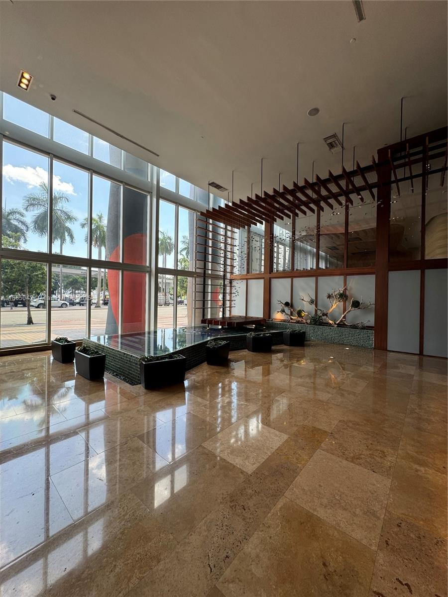 50 Biscayne Blvd #3405, Miami FL 33132