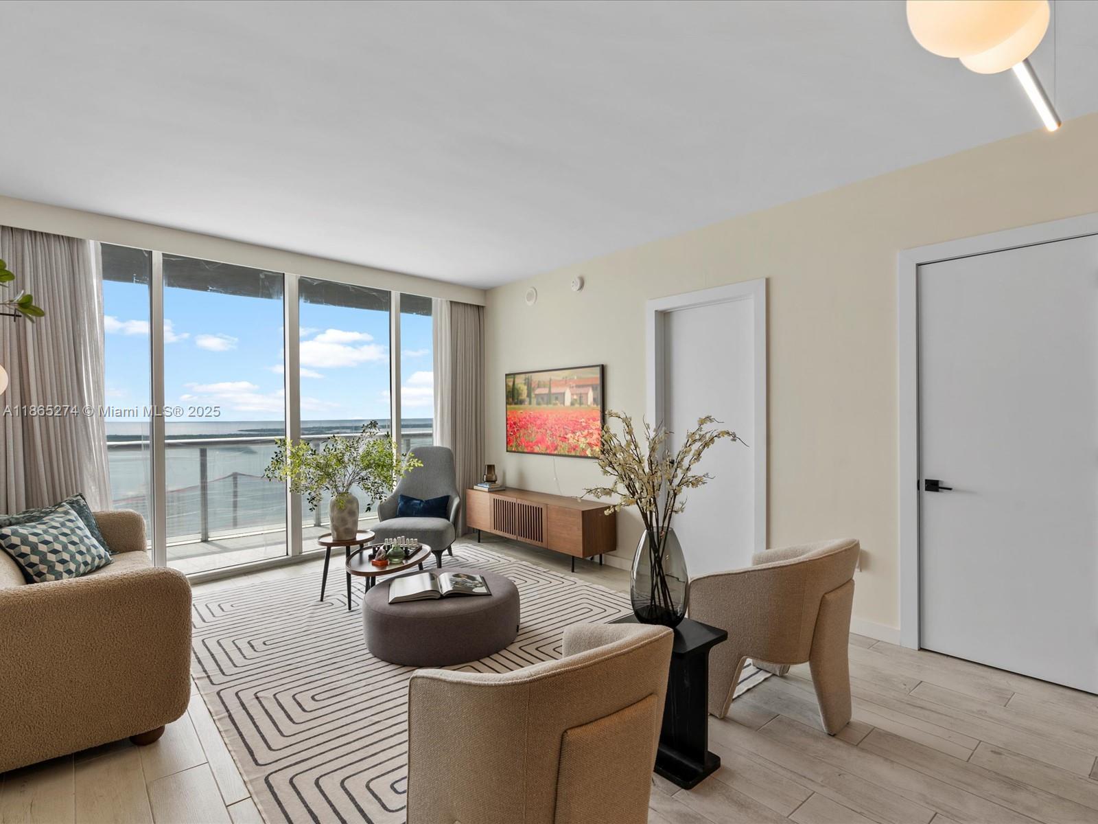 465 Brickell Ave #4905, Miami FL 33131
