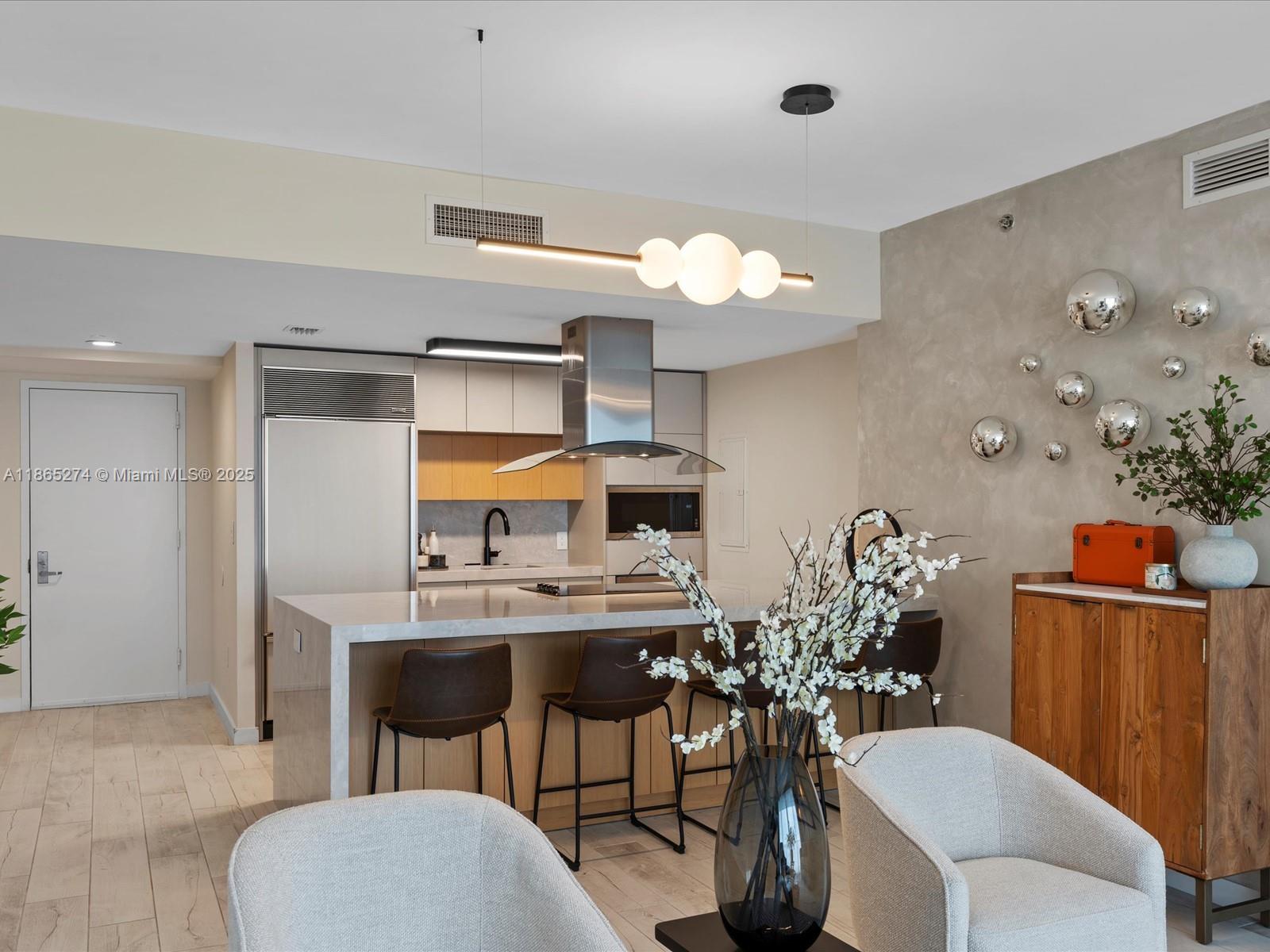 465 Brickell Ave #4905, Miami FL 33131