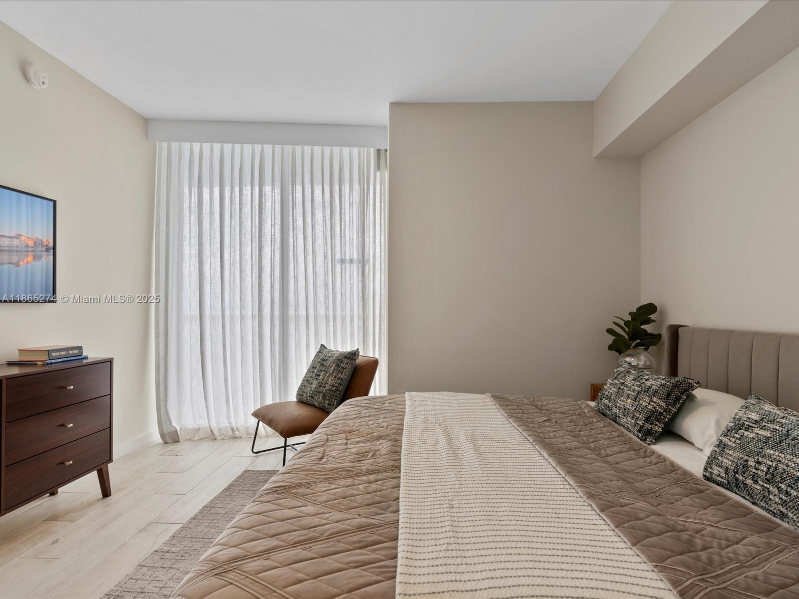 465 Brickell Ave #4905, Miami FL 33131
