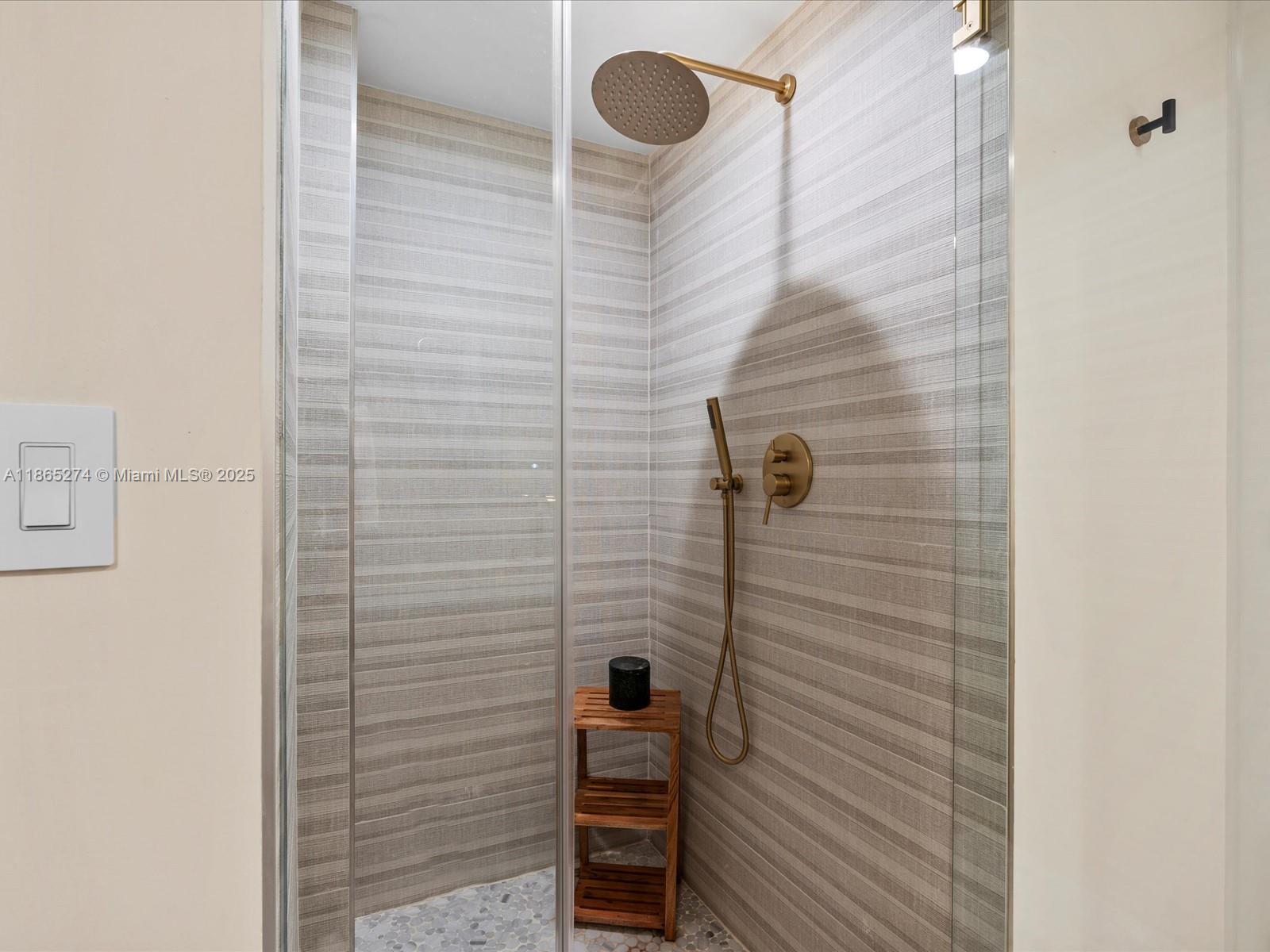 465 Brickell Ave #4905, Miami FL 33131