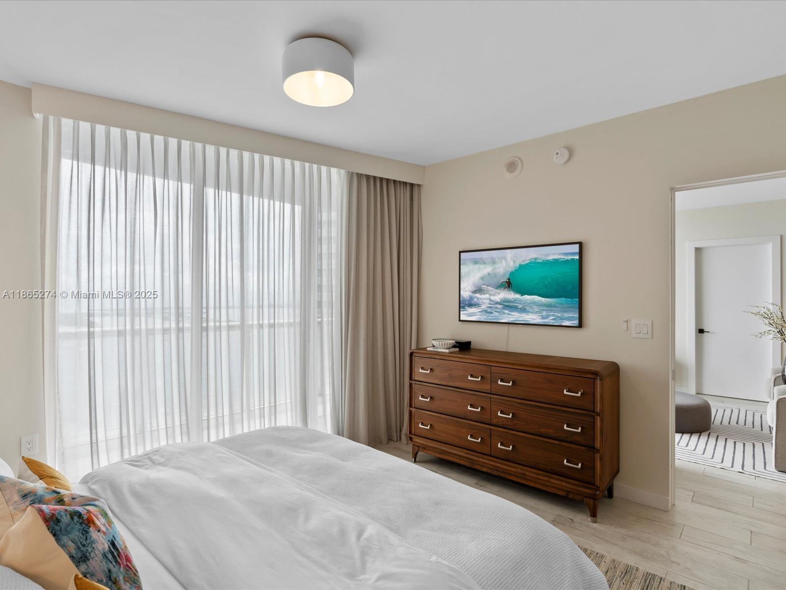 465 Brickell Ave #4905, Miami FL 33131