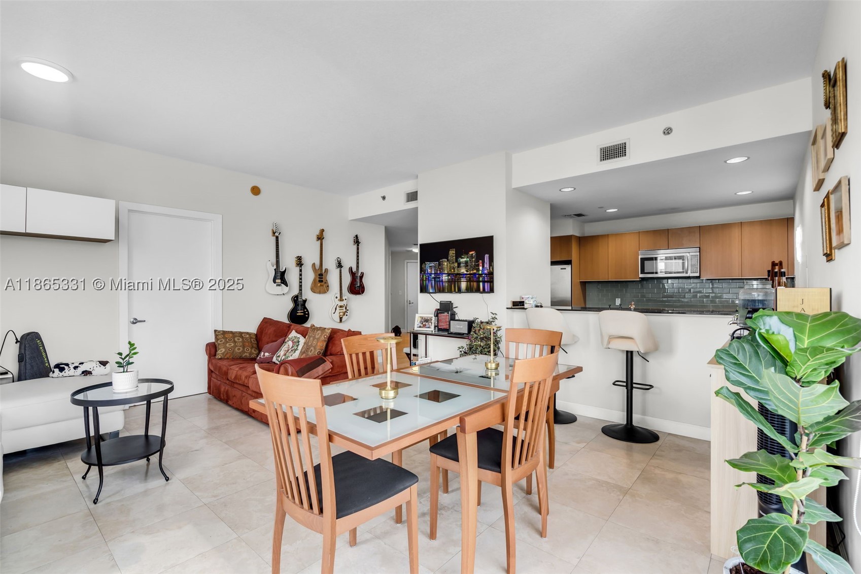 1060 Brickell Ave #3601, Miami FL 33131
