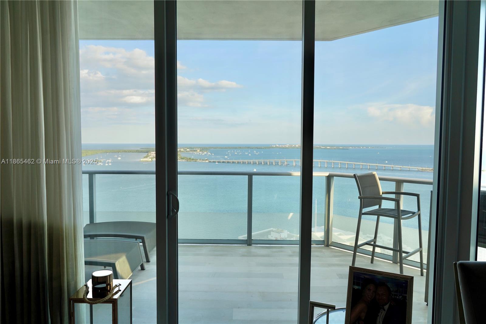 1300 Brickell Bay Dr #3701, Miami FL 33131