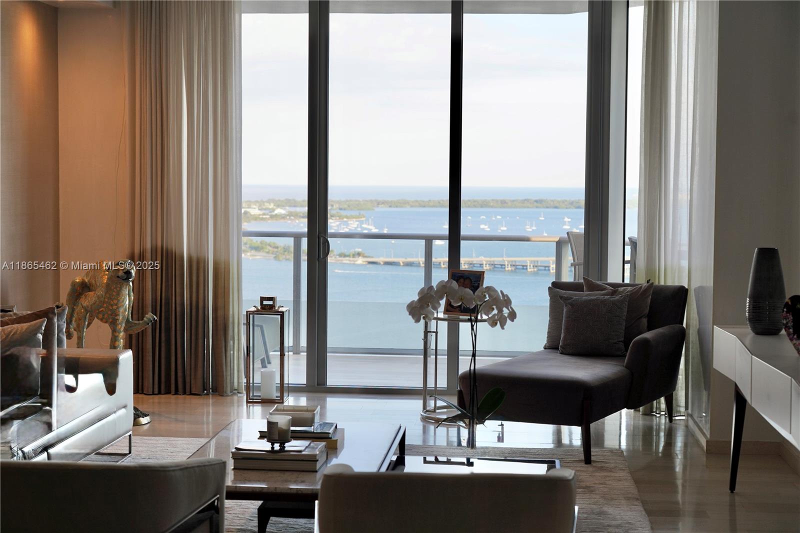 1300 Brickell Bay Dr #3701, Miami FL 33131