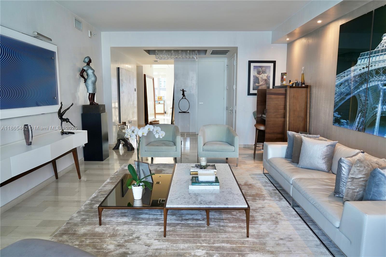 1300 Brickell Bay Dr #3701, Miami FL 33131