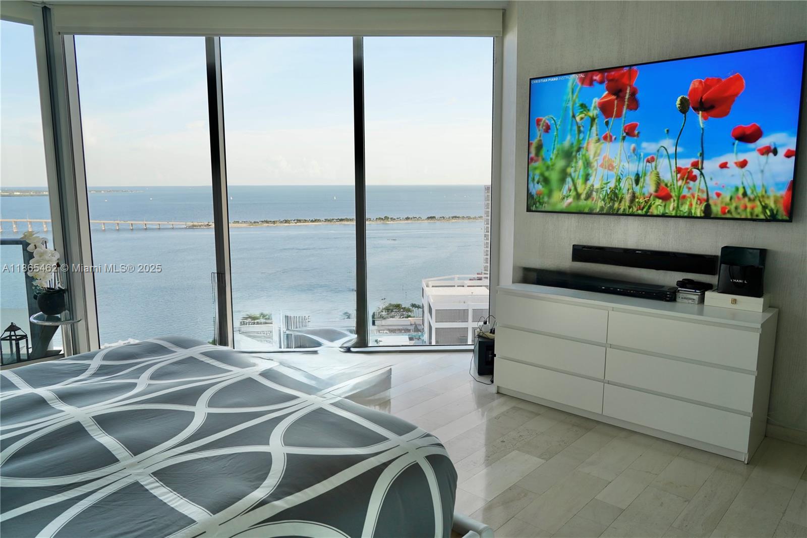 1300 Brickell Bay Dr #3701, Miami FL 33131