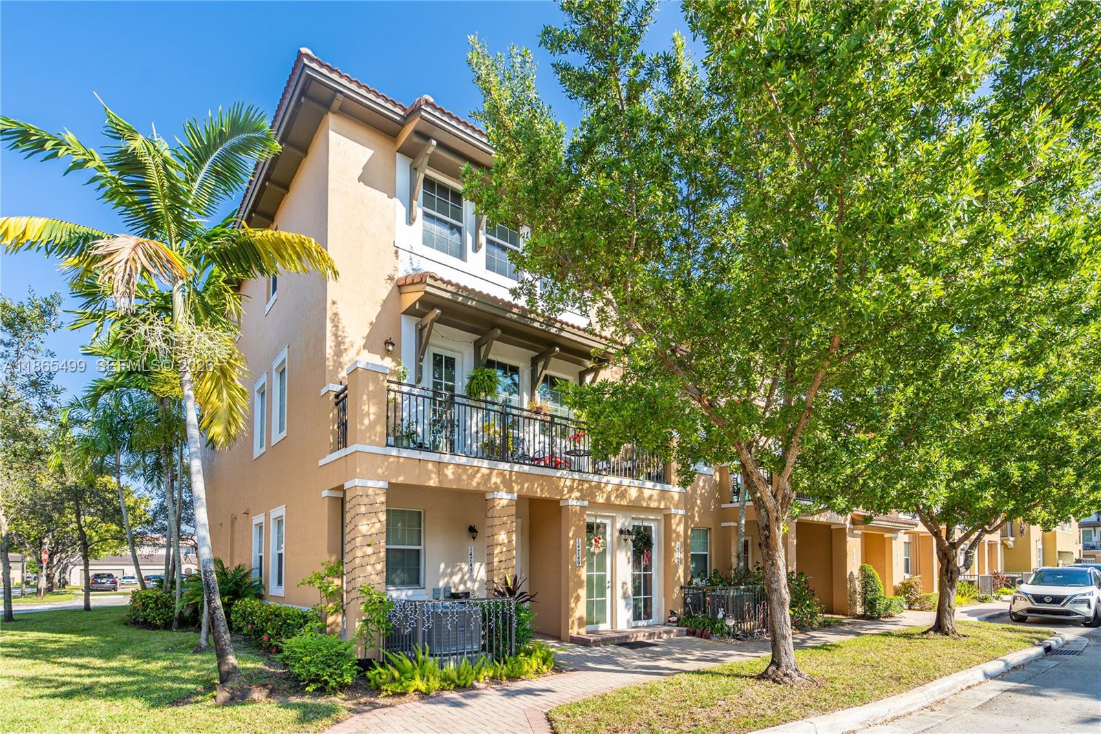 14749 SW 9th St #3110, Pembroke Pines FL 33027
