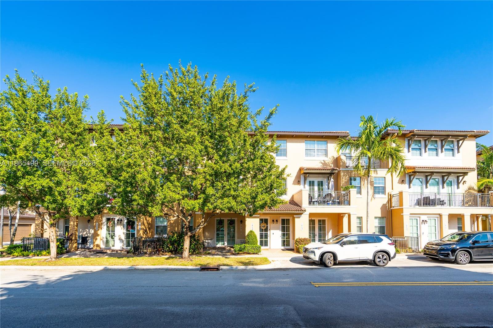 14749 SW 9th St #3110, Pembroke Pines FL 33027