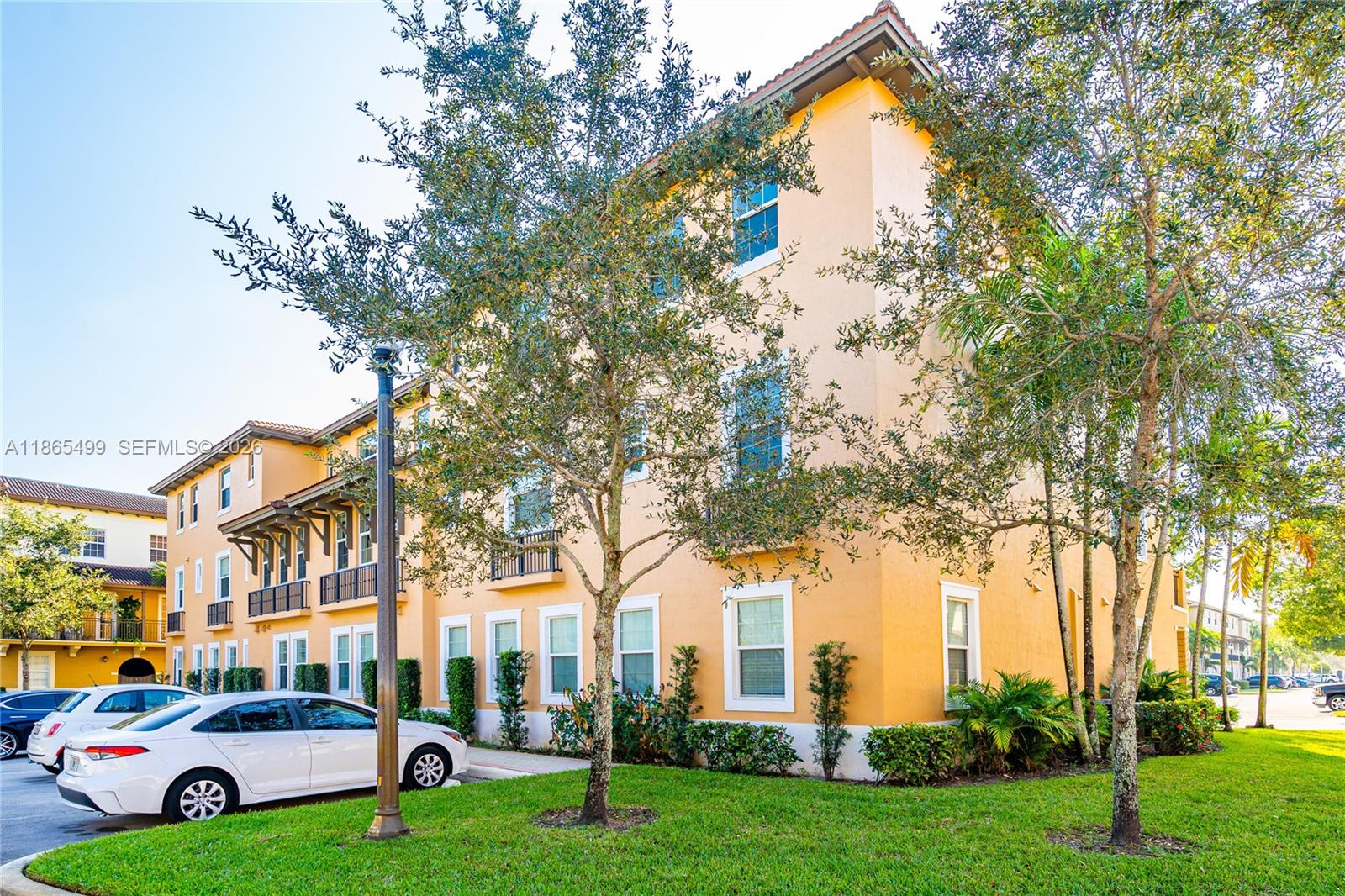 14749 SW 9th St #3110, Pembroke Pines FL 33027